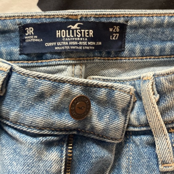 Curvy Ultra High Rise Mom Jean - Picture 2 of 3